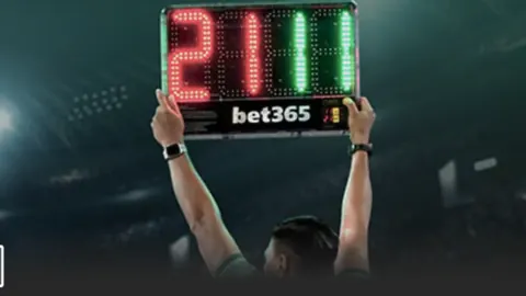 邵佳一领航国足新教练时代，热议榜单前三璀璨亮相！