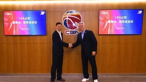 曼联梅努立奇功，零封布加勒斯特星晋级欧联16强